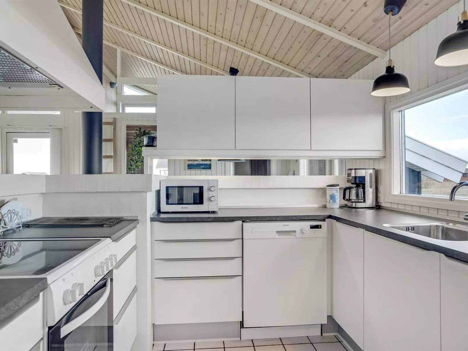"Crista" - 500m from the sea-Inside