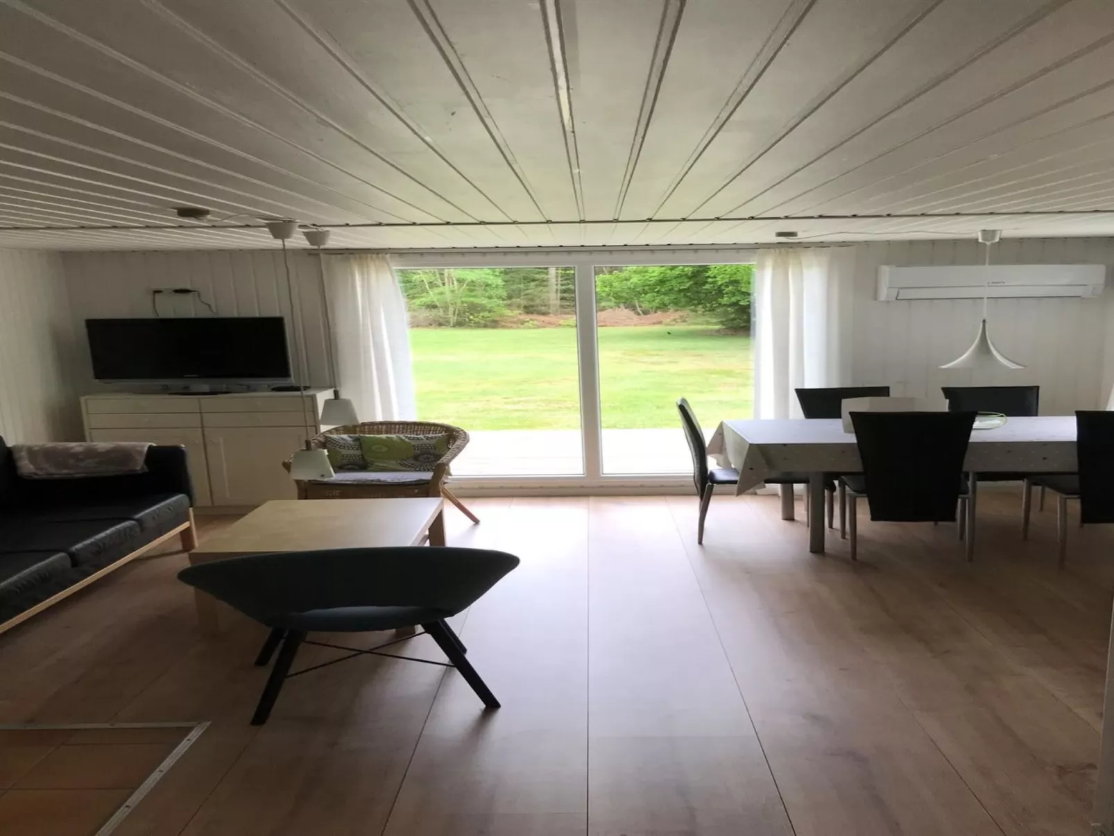 "Apoline" - 5km from the sea-Inside