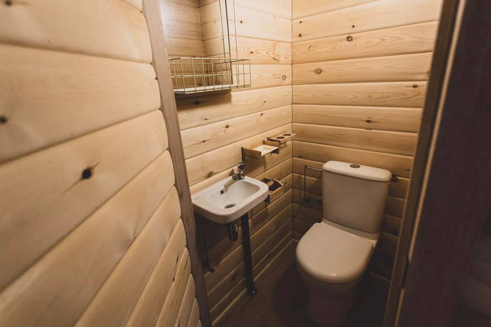 Bird Nest-Bathroom