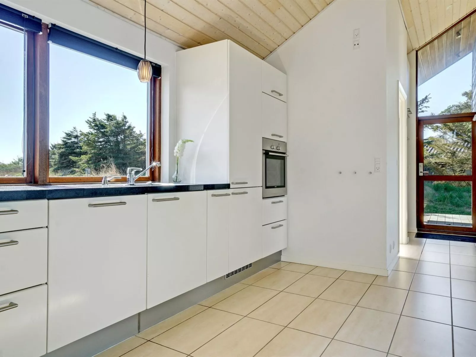 "Ilmatar" - 650m from the sea-Inside