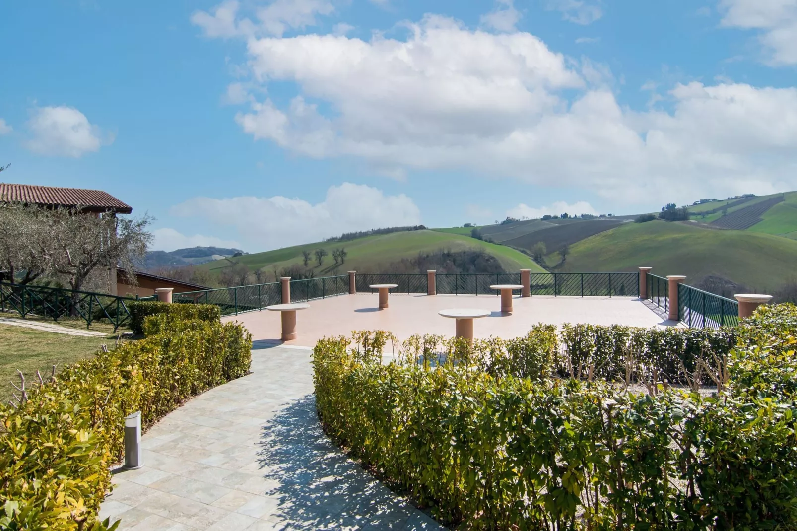 La Collina-Terrassenbalkon
