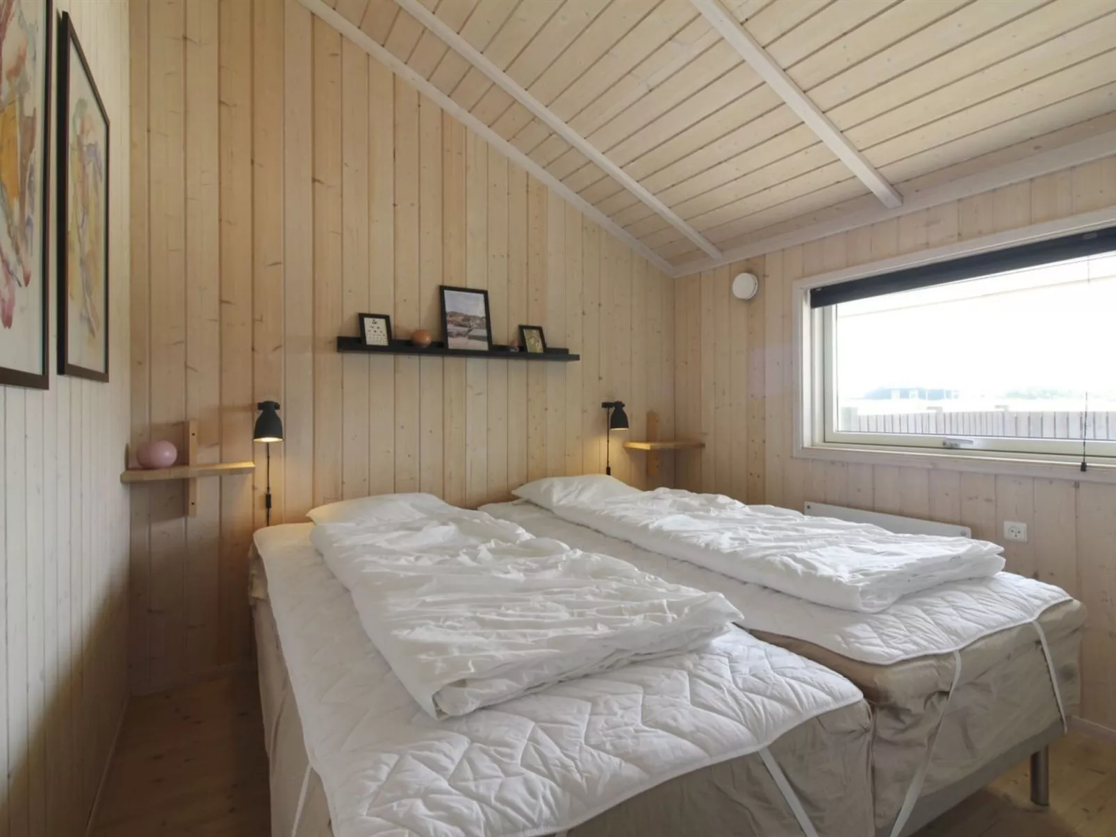 "Kiran" - 200m from the sea-Inside
