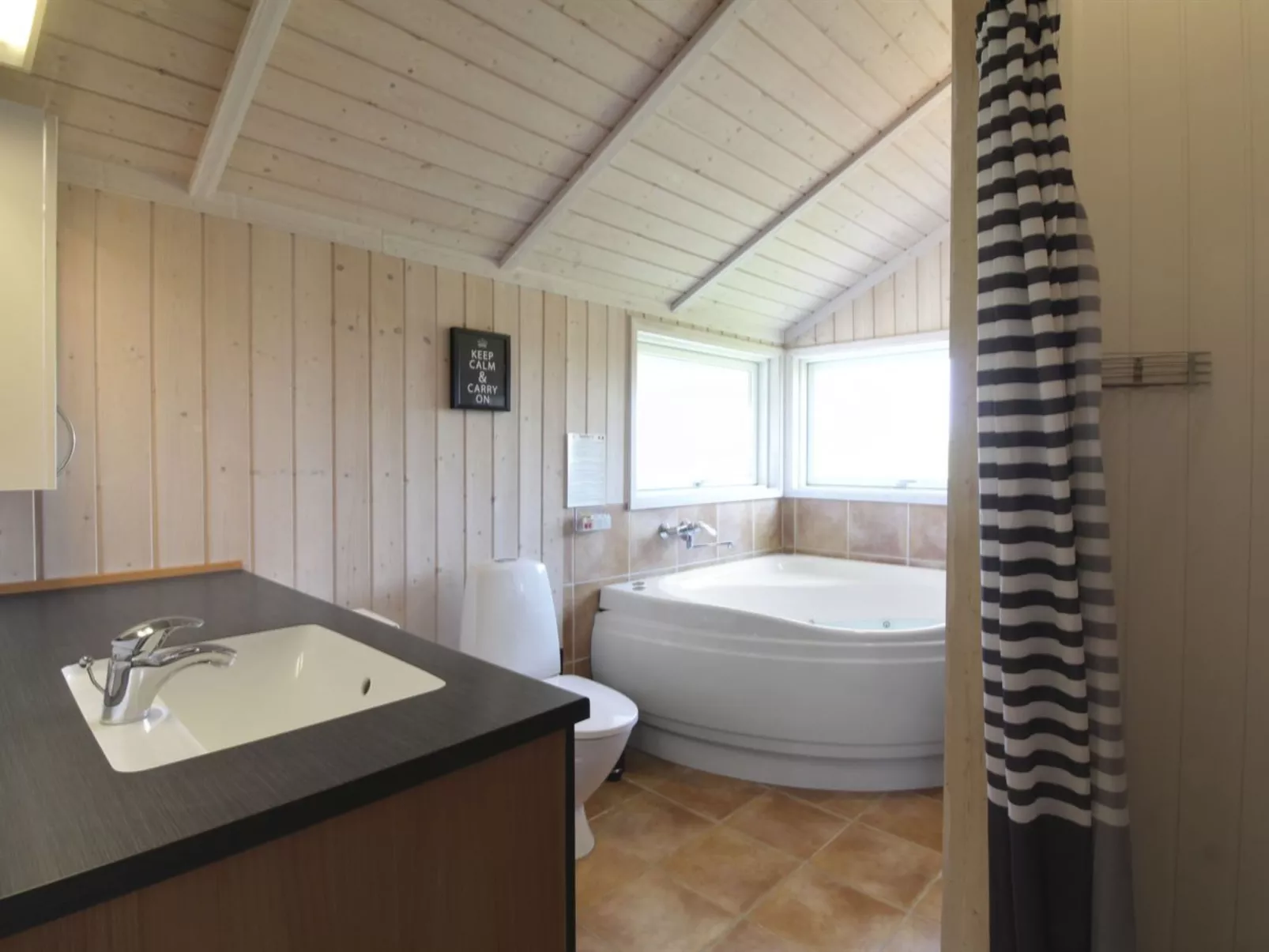 "Kiran" - 200m from the sea-Inside