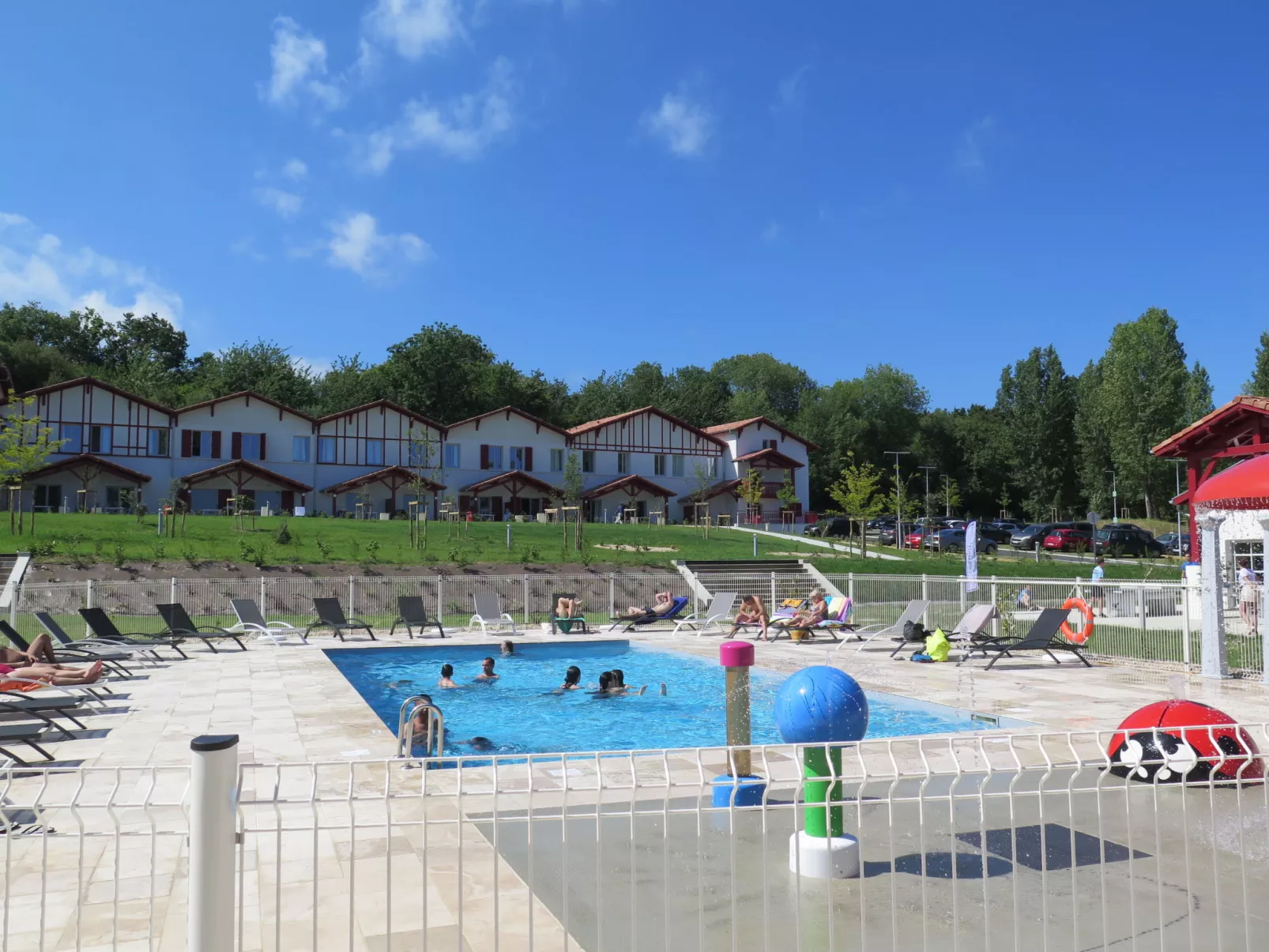 Le Domaine d'Uhaina (T2)-Dehors