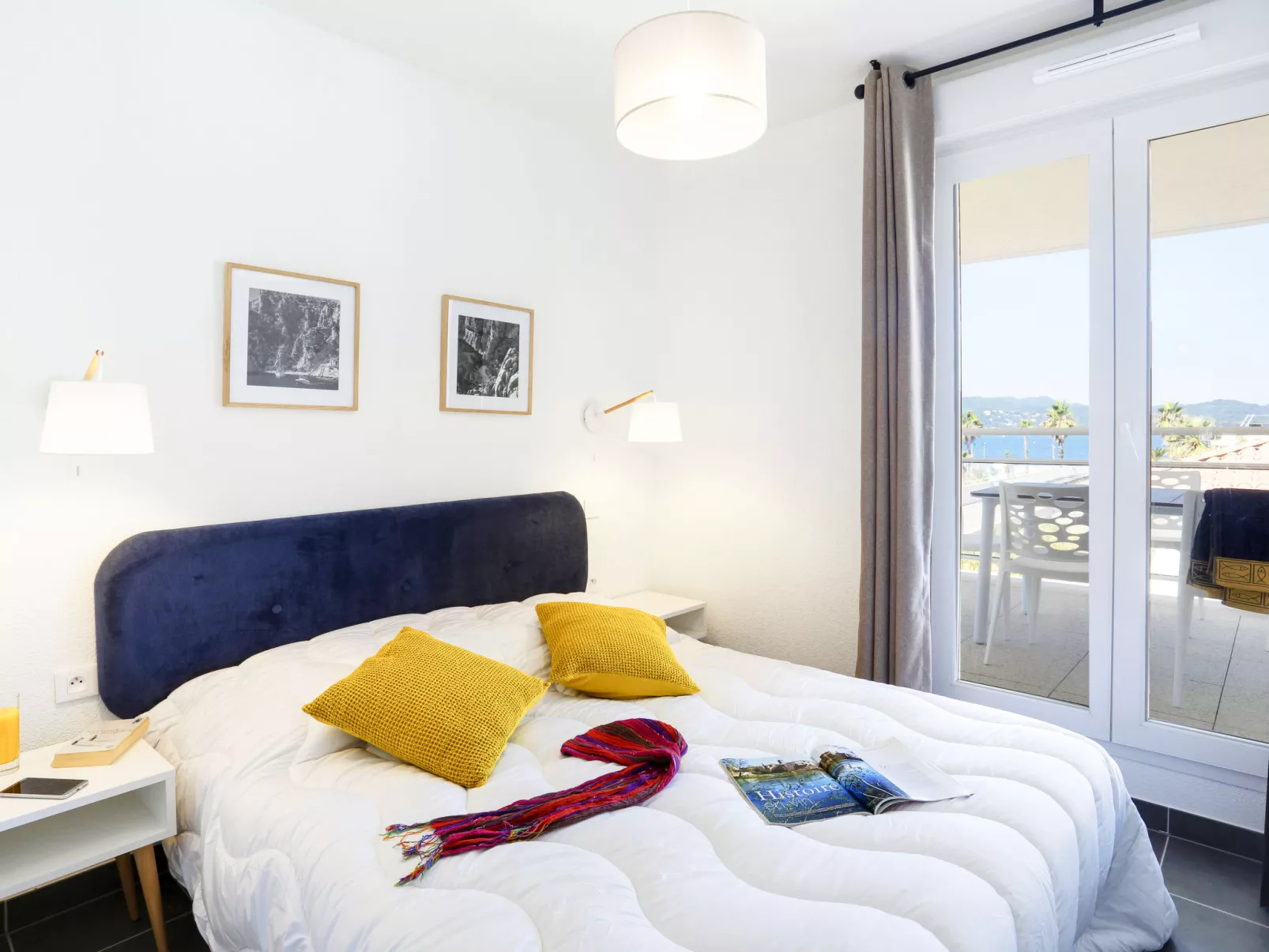 Le Cap Azur-Inside