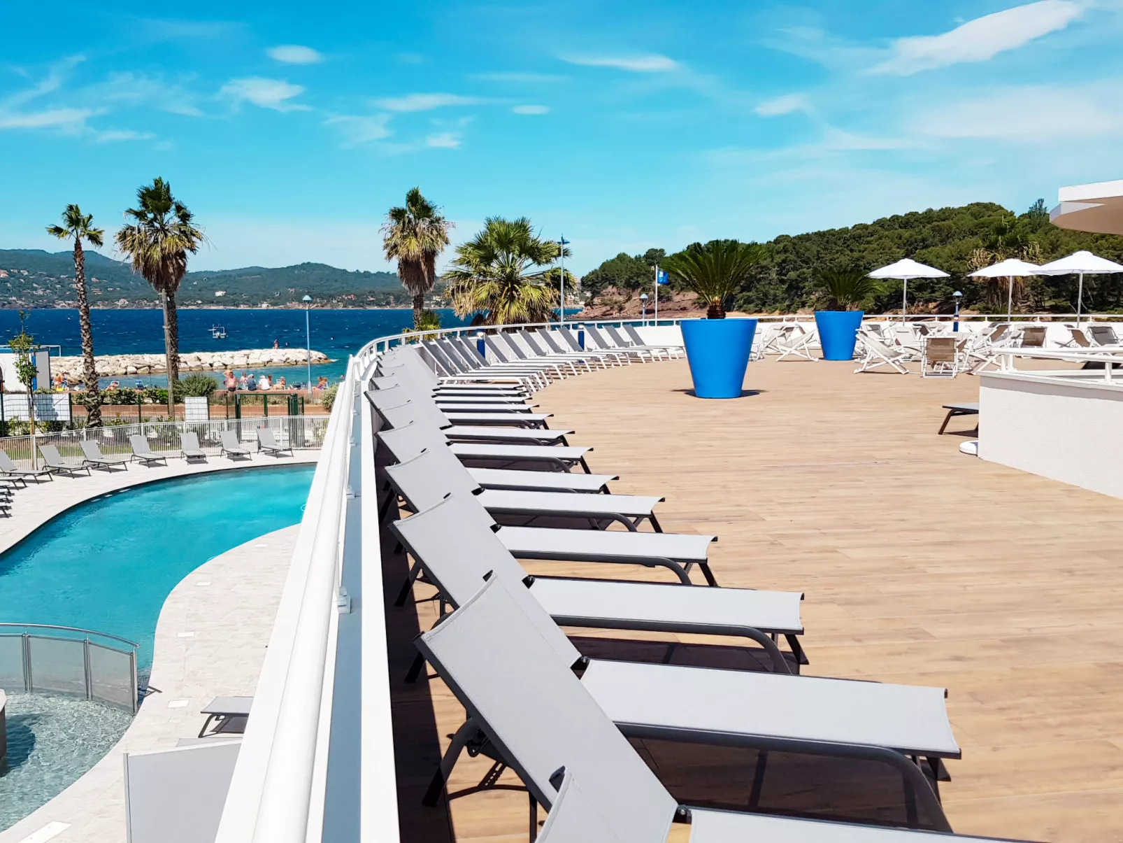 Le Cap Azur-Outside
