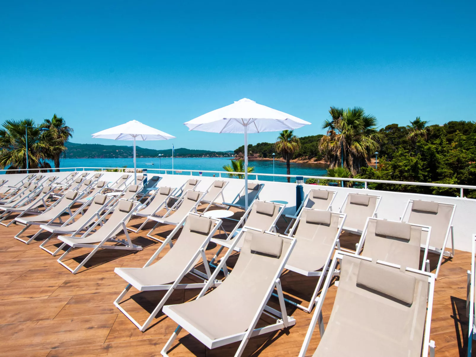 Le Cap Azur-Outside