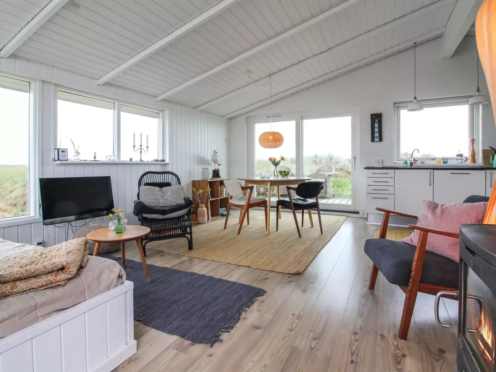 "Anissa" - 100m from the sea-Drinnen