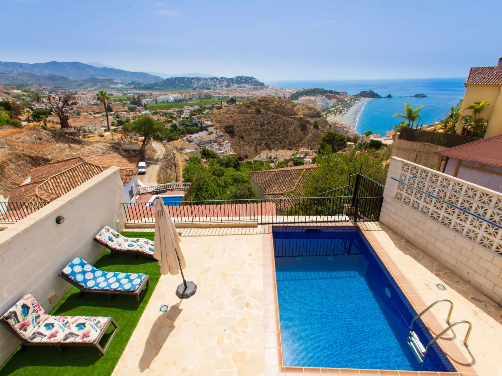 Mirador B-Outside