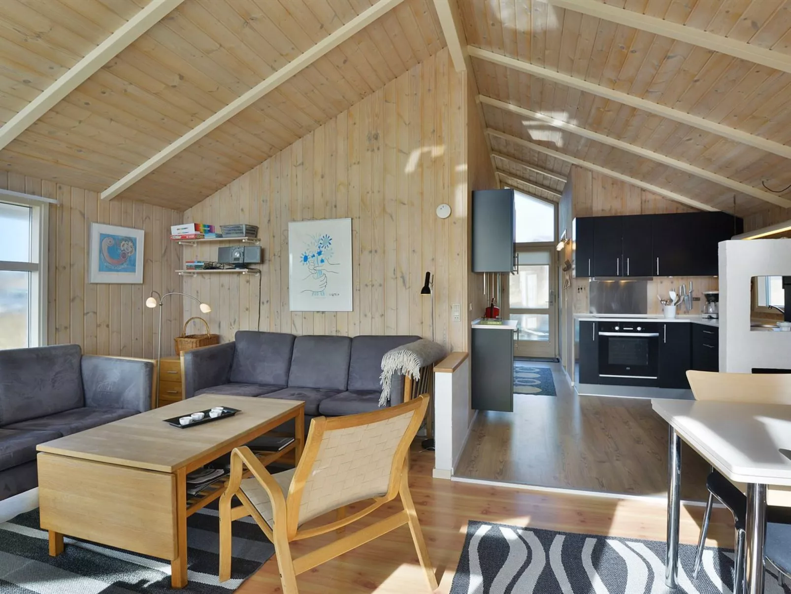 "Styrbiorn" - 100m from the sea-Inside