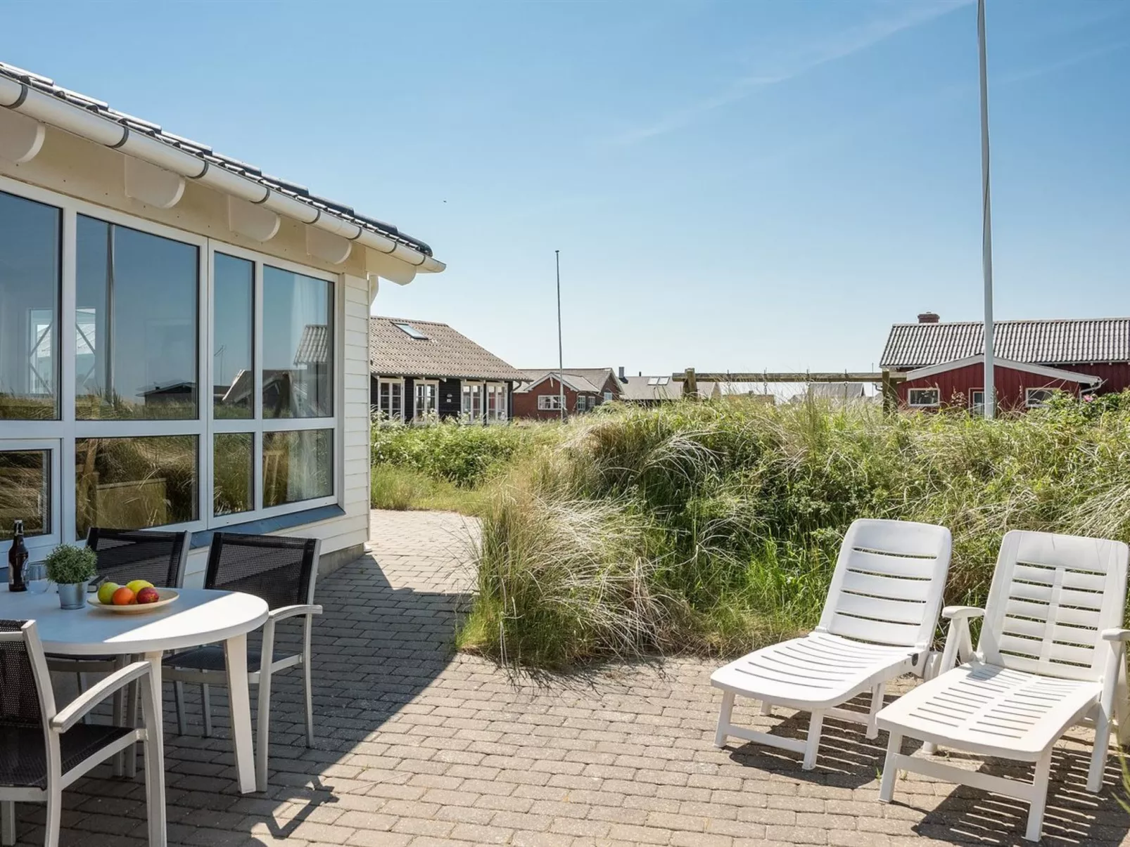 "Nyssa" - 350m from the sea-Outside