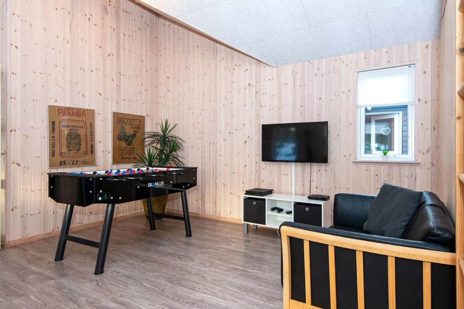 18 person holiday home in Henne-Indoor