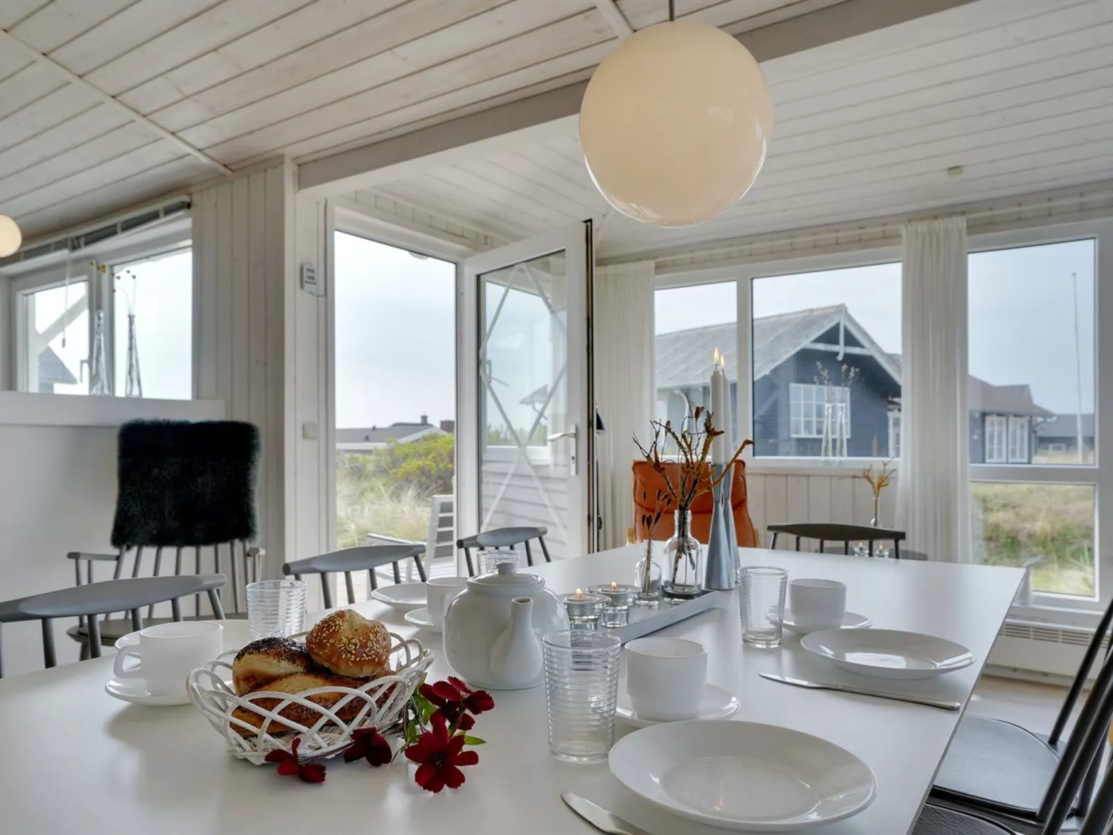 "Nyssa" - 350m from the sea-Inside