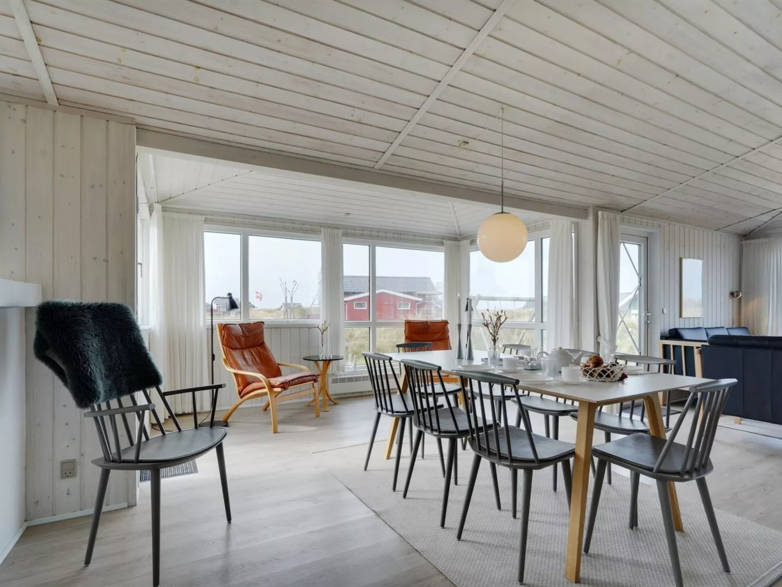 "Nyssa" - 350m from the sea-Inside