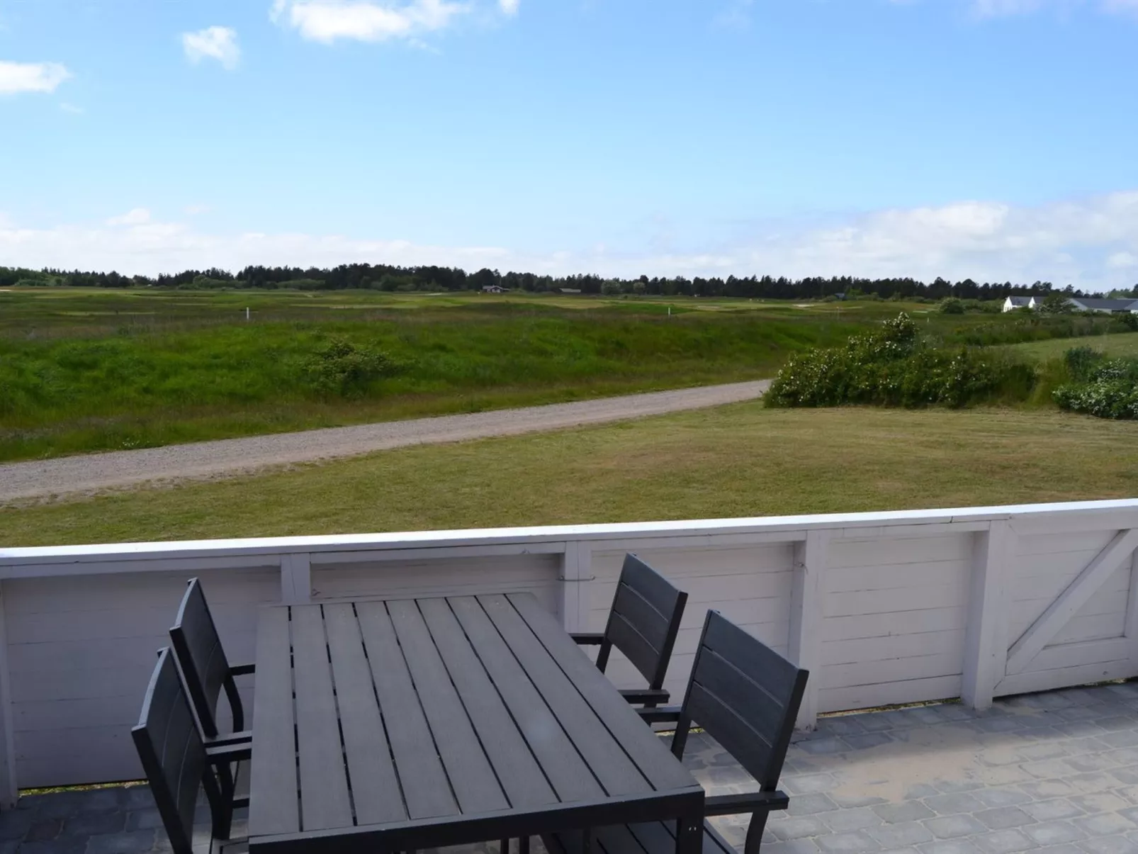 "Nayana" - 2.3km from the sea-Outside