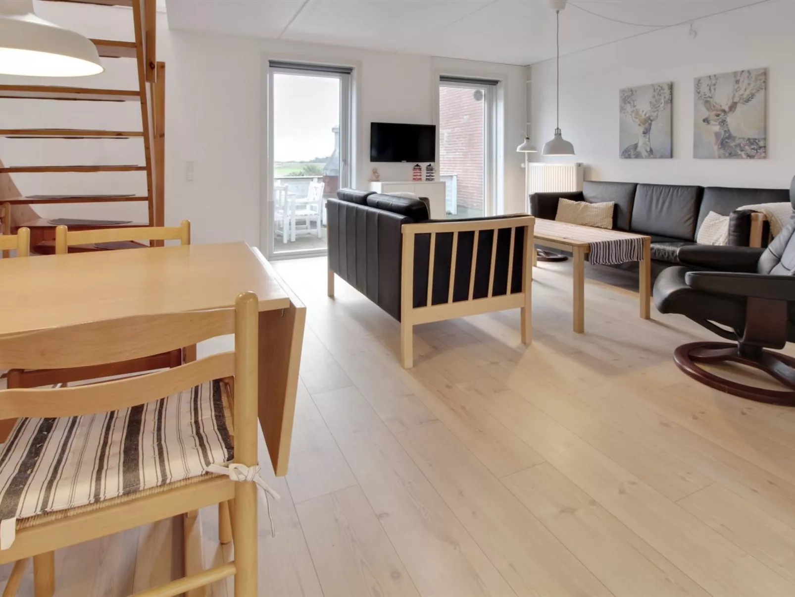 "Terje" - 2.3km from the sea-Inside