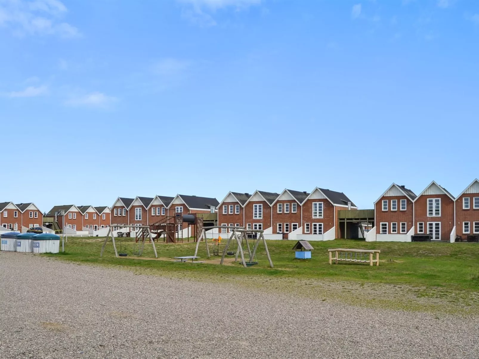 "Terje" - 2.3km from the sea-Outside