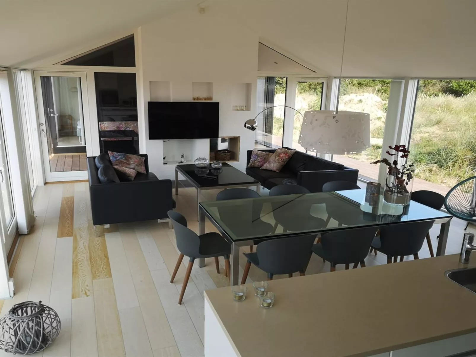 "Darla" - 375m from the sea-Inside
