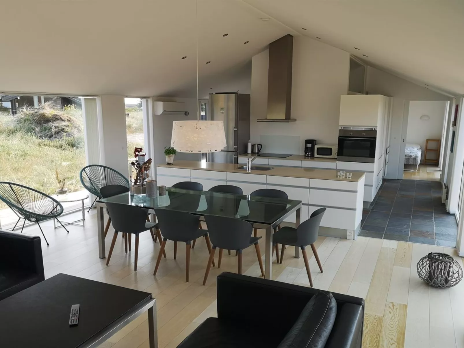 "Darla" - 375m from the sea-Inside