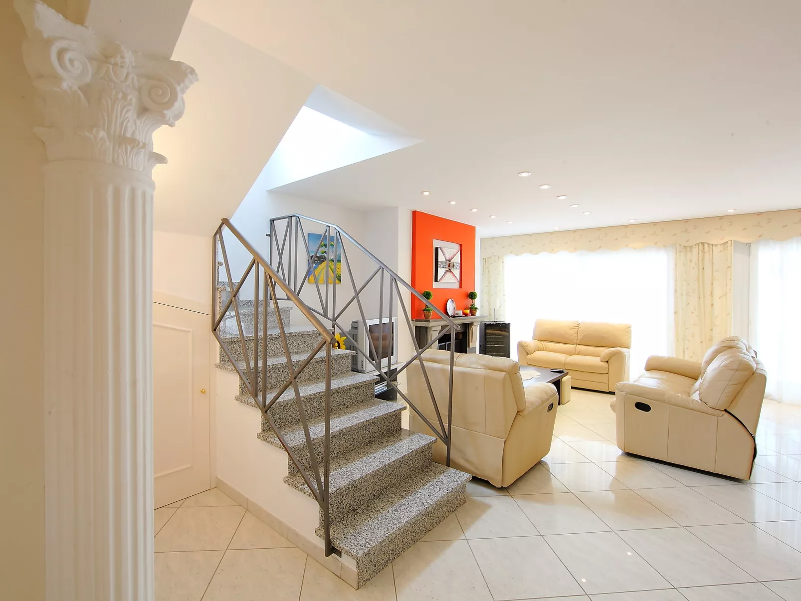 Llobregat 41b-Inside