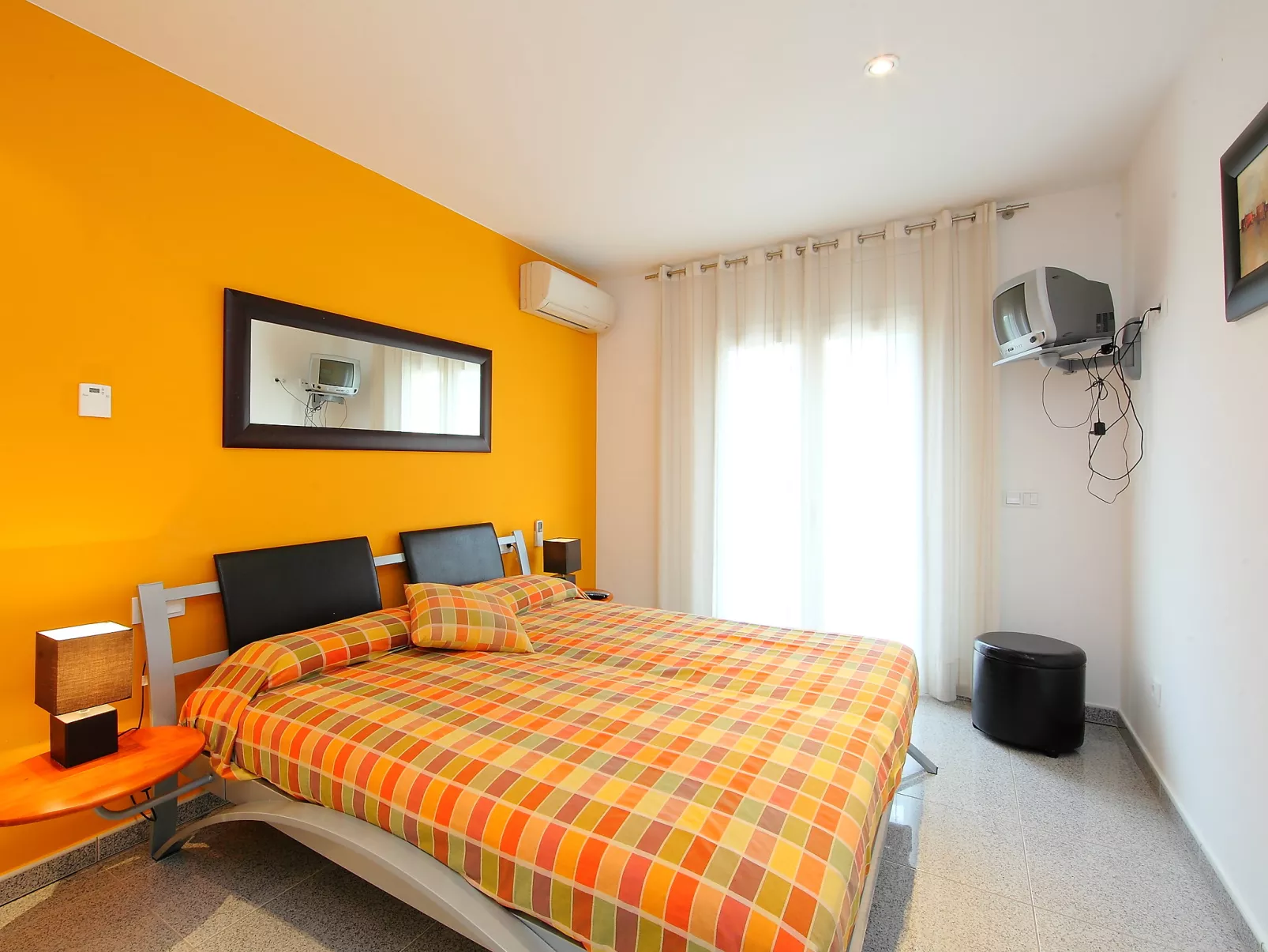 Llobregat 41b-Inside