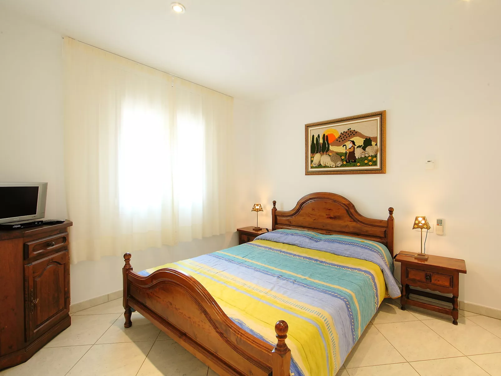 Llobregat 41b-Inside
