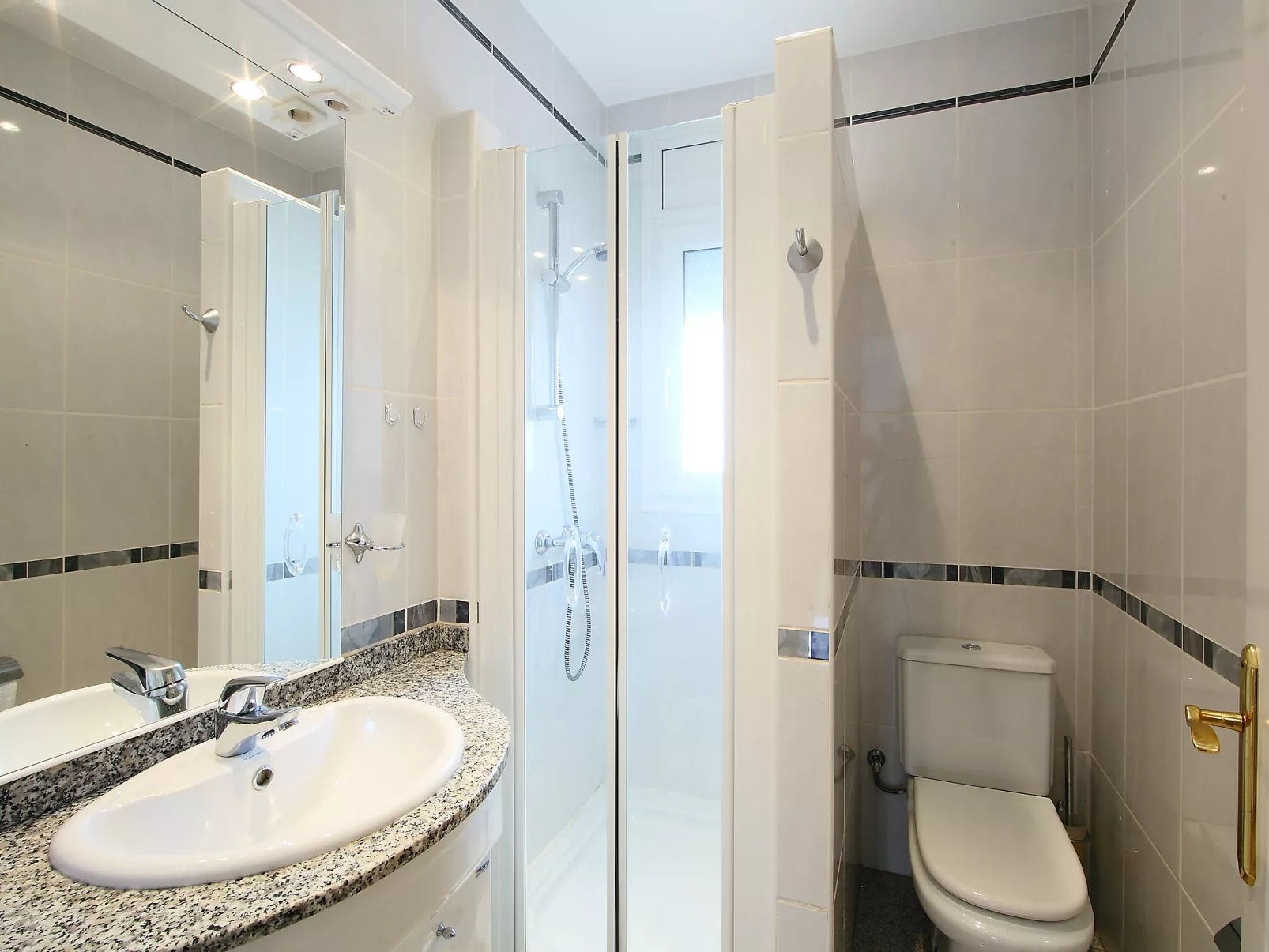 Llobregat 41b-Inside