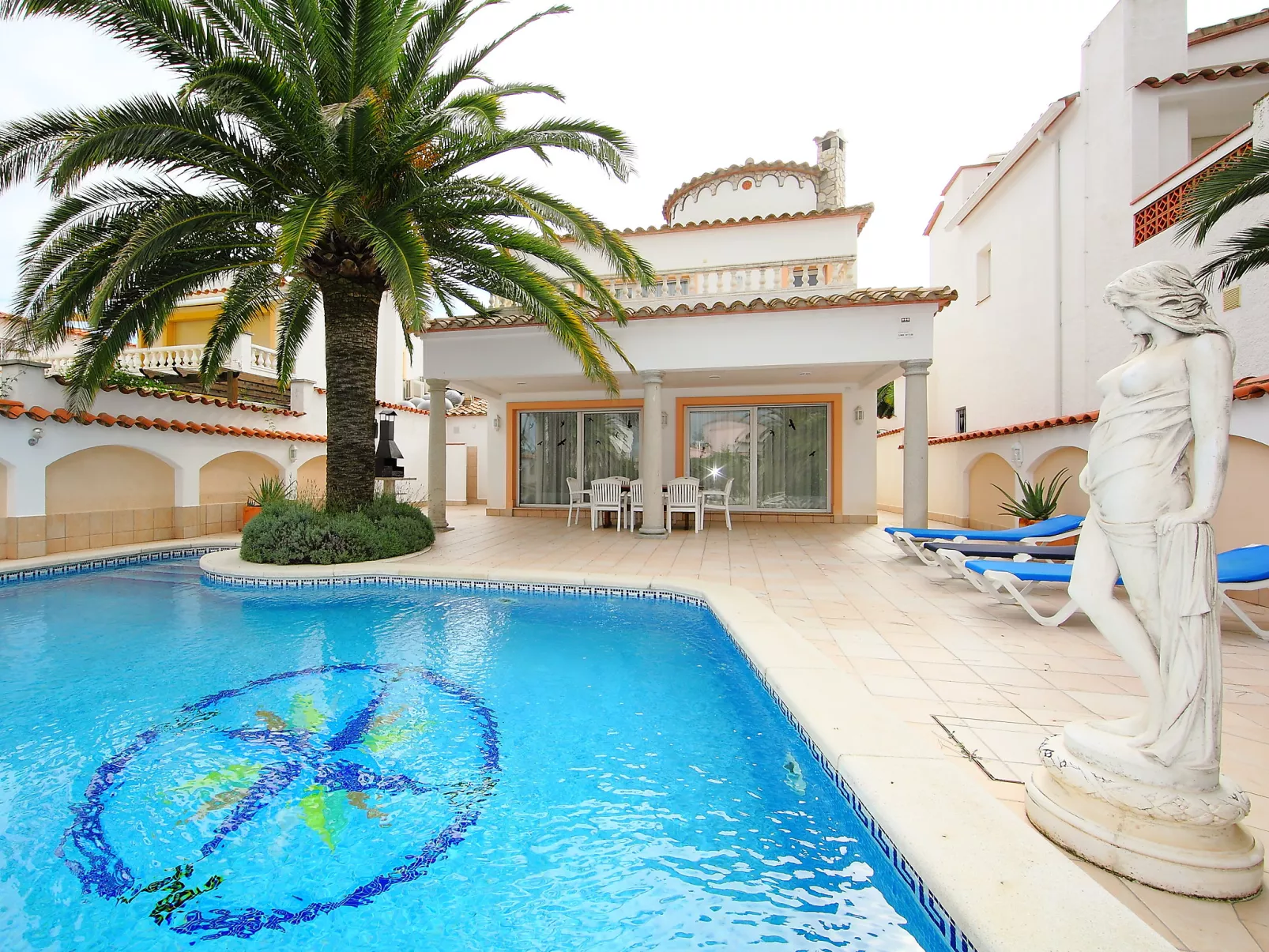 Llobregat 41b-Outside