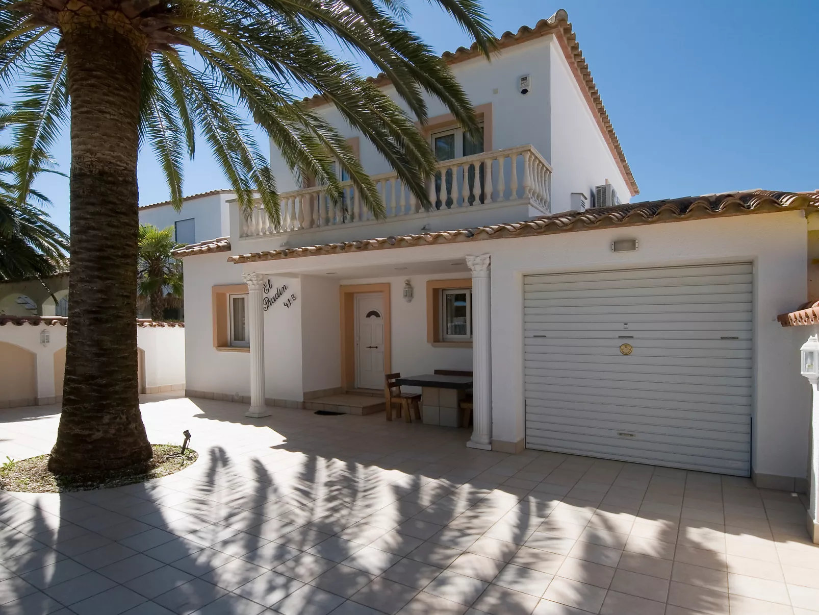 Llobregat 41b-Outside