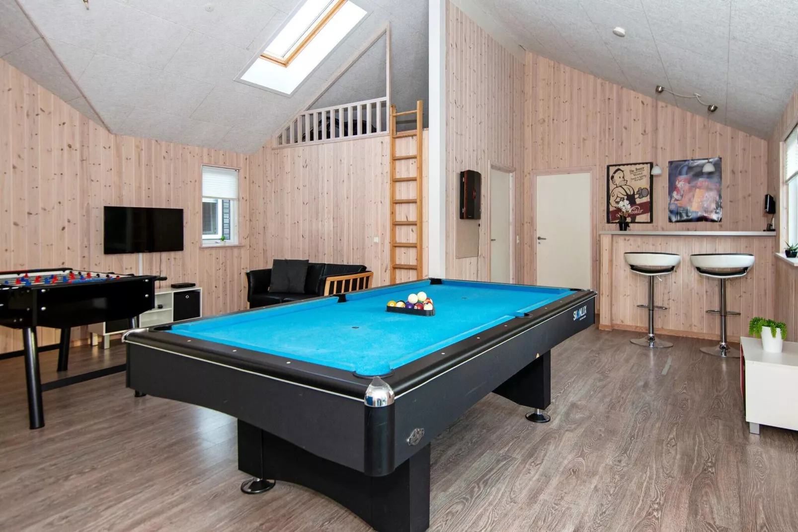 18 person holiday home in Henne-Indoor
