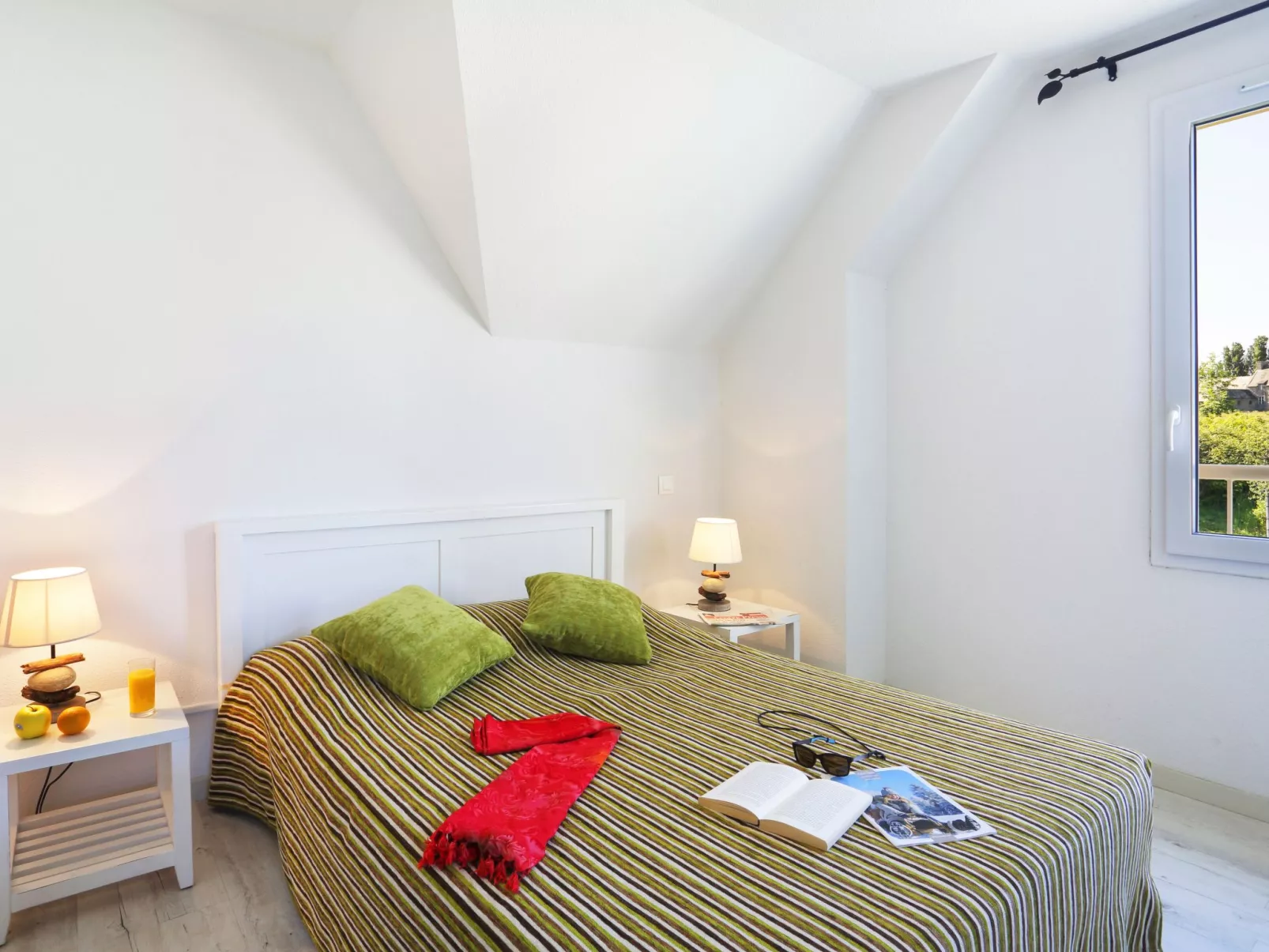 Le Domaine des Mauriers-Inside