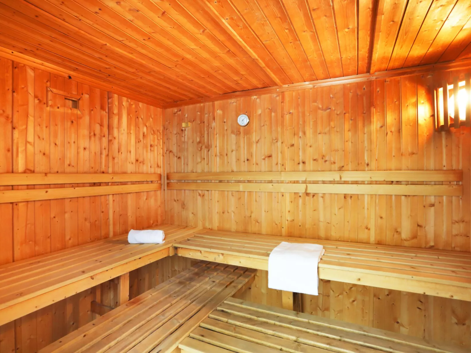 Le Domaine des Mauriers-Inside