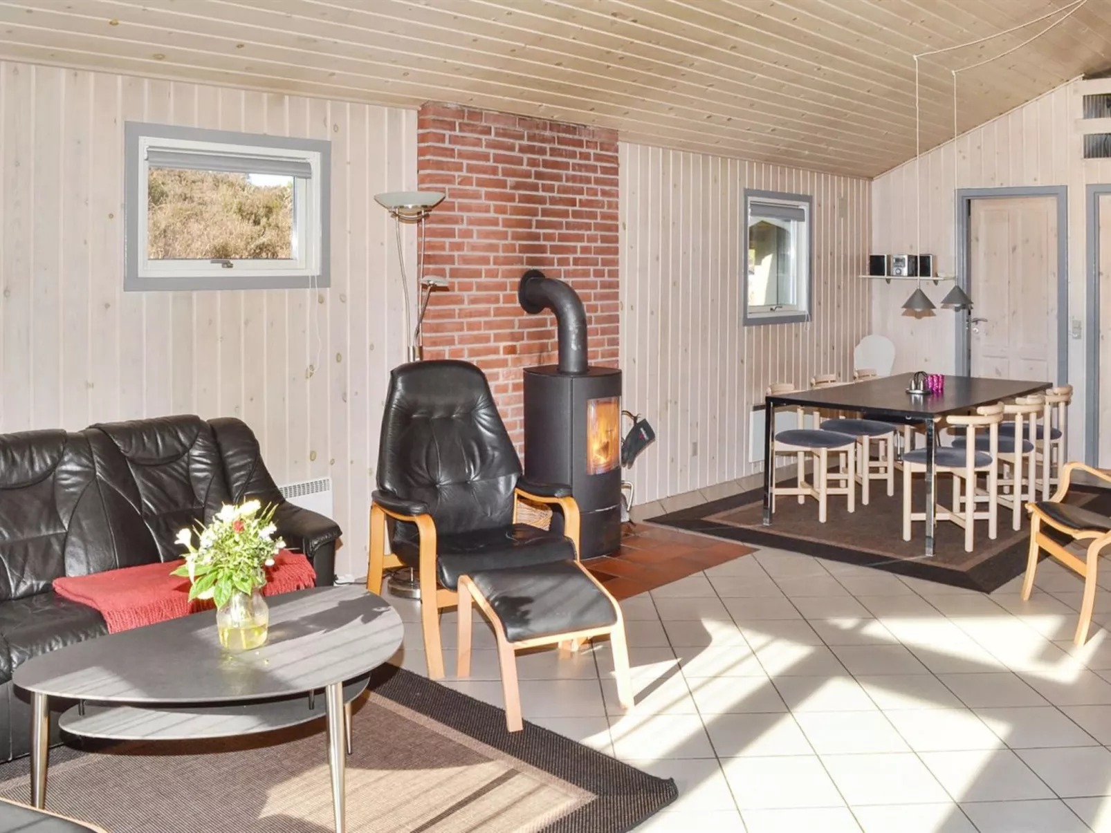 "Erlinda" - 3.1km from the sea-Inside