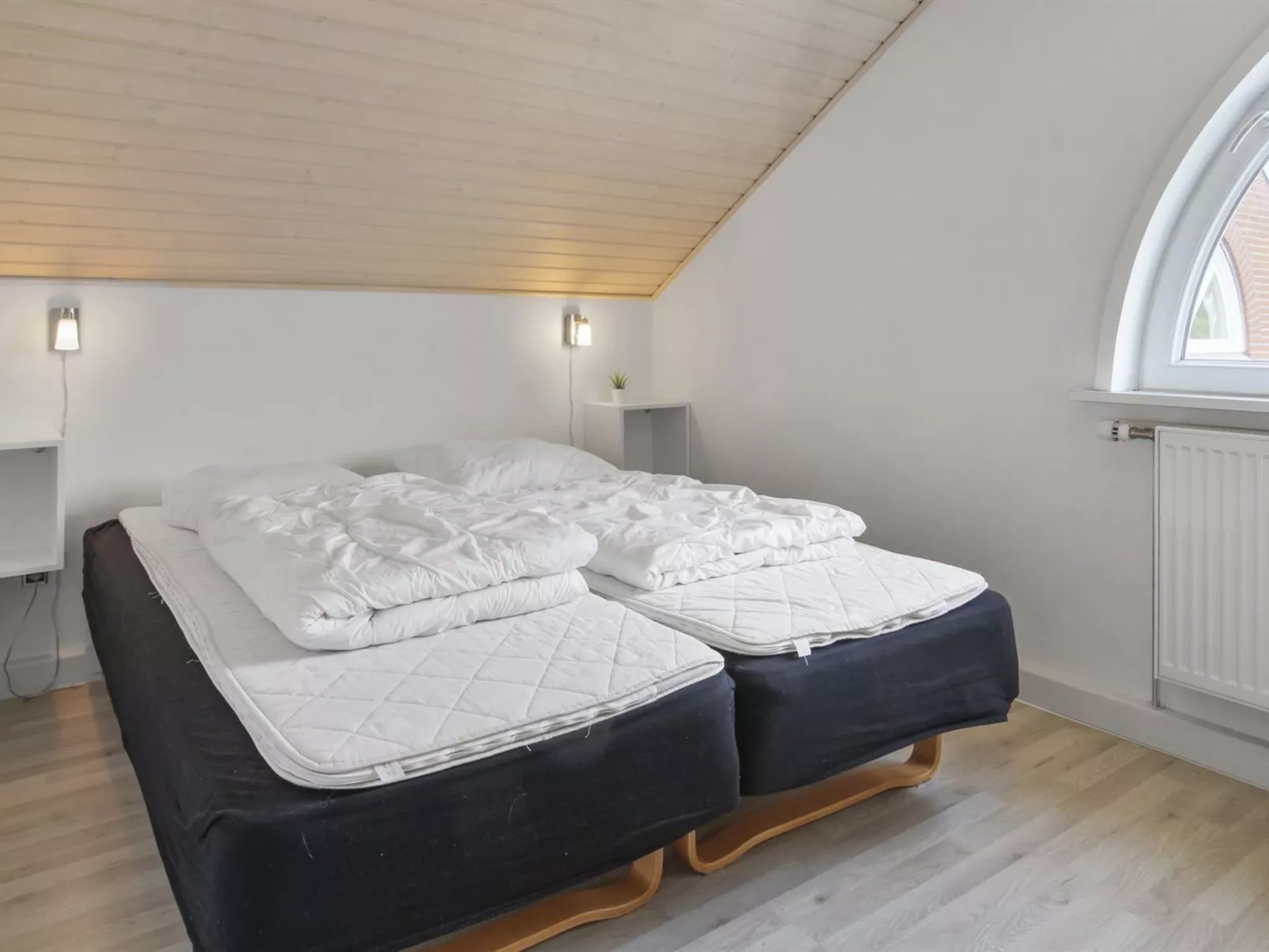 "Alvild" - 2.3km from the sea-Inside