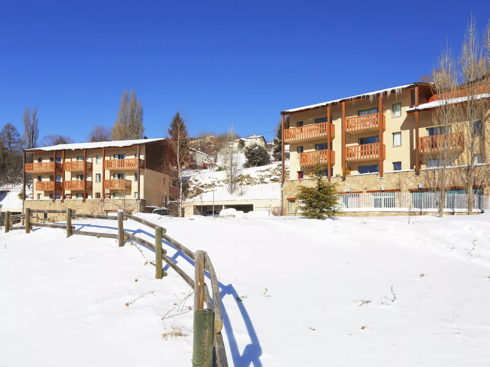 Les Chalets du Belvédère-Outside