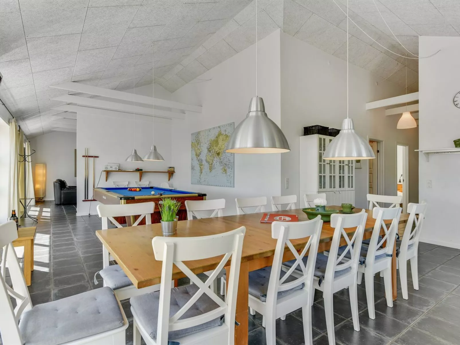 "Svanborg" - 3.7km from the sea-Inside