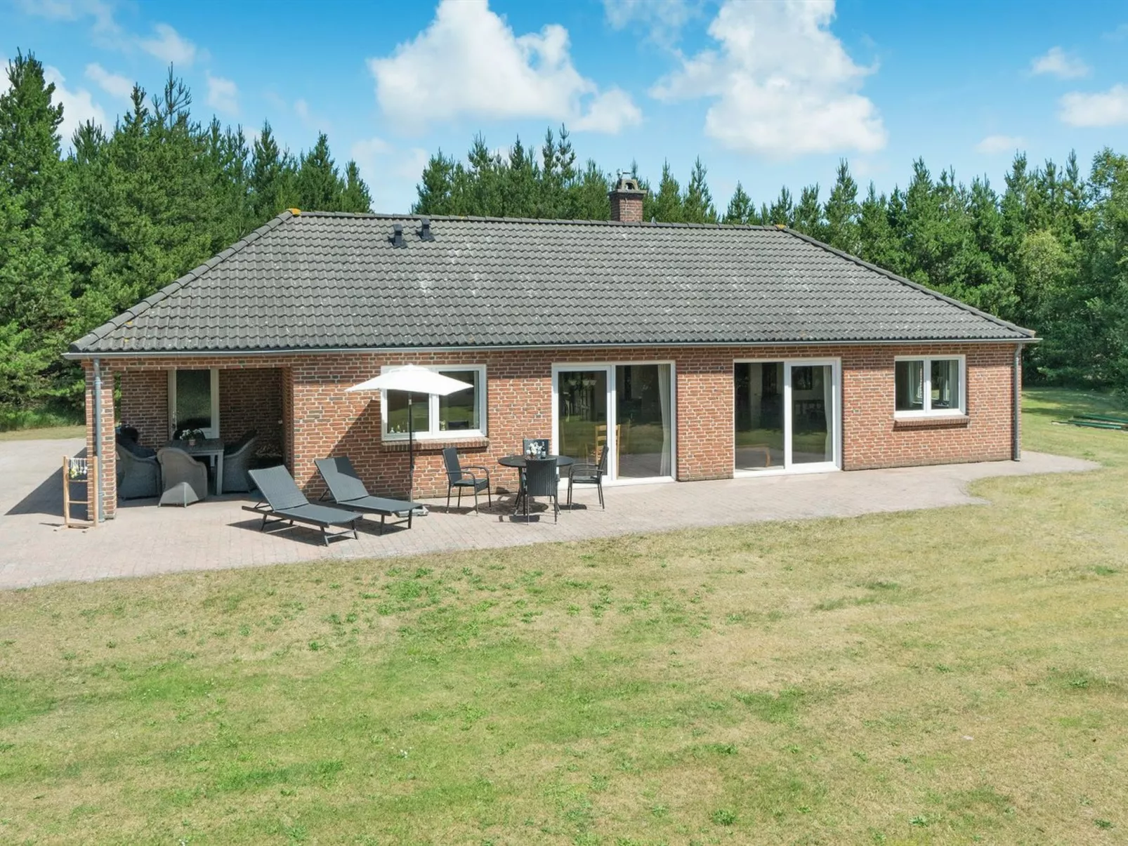 "Arletty" - 1km from the sea-Draußen