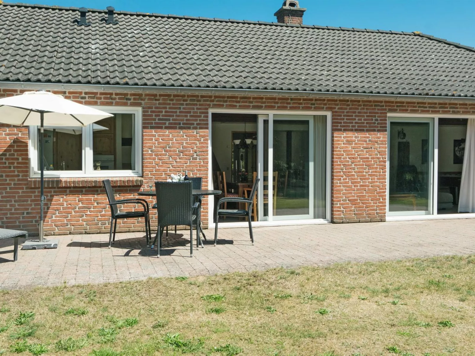 "Arletty" - 1km from the sea-Draußen
