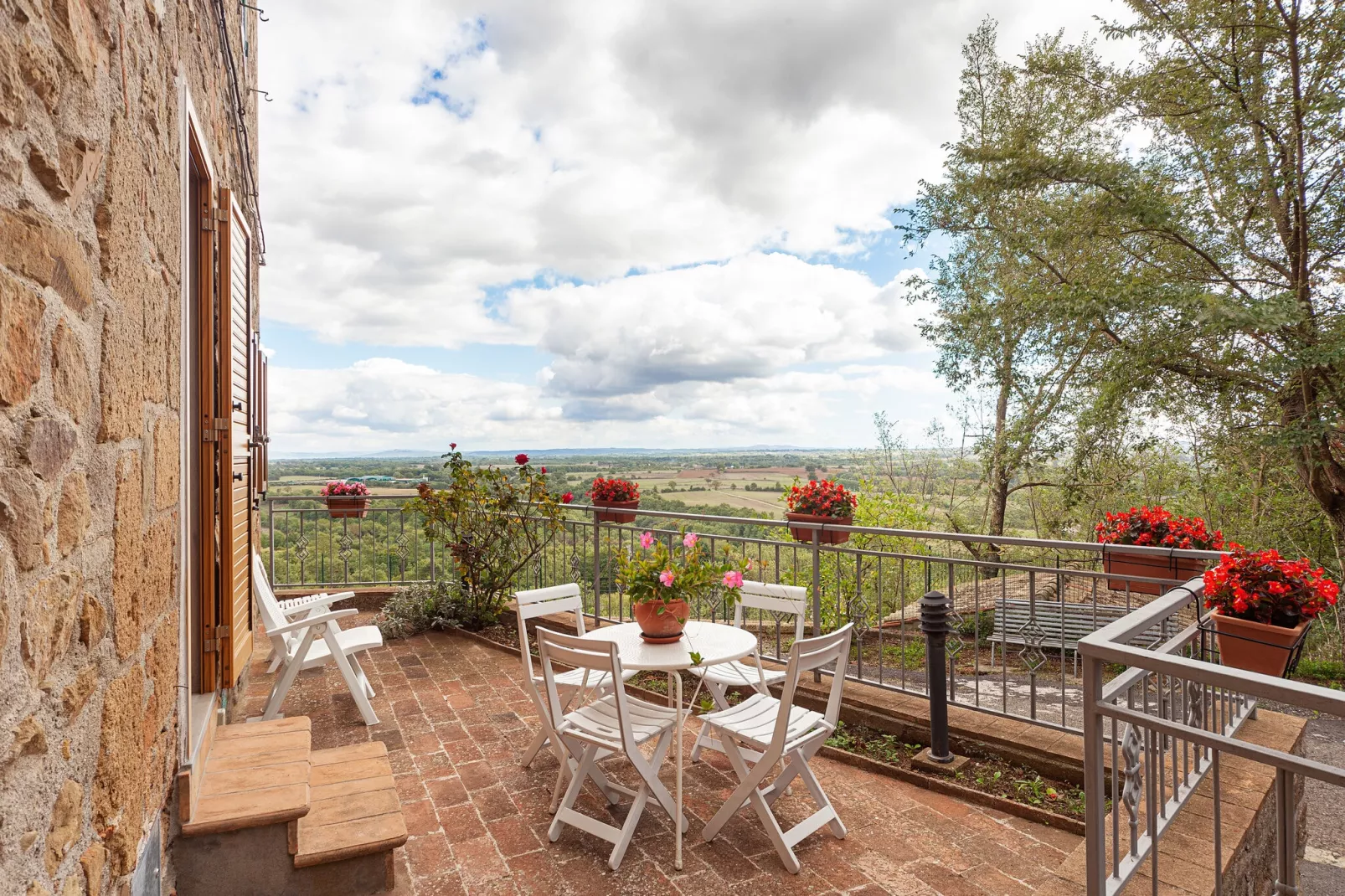 Rapiti da Valentino-Terrace balcony