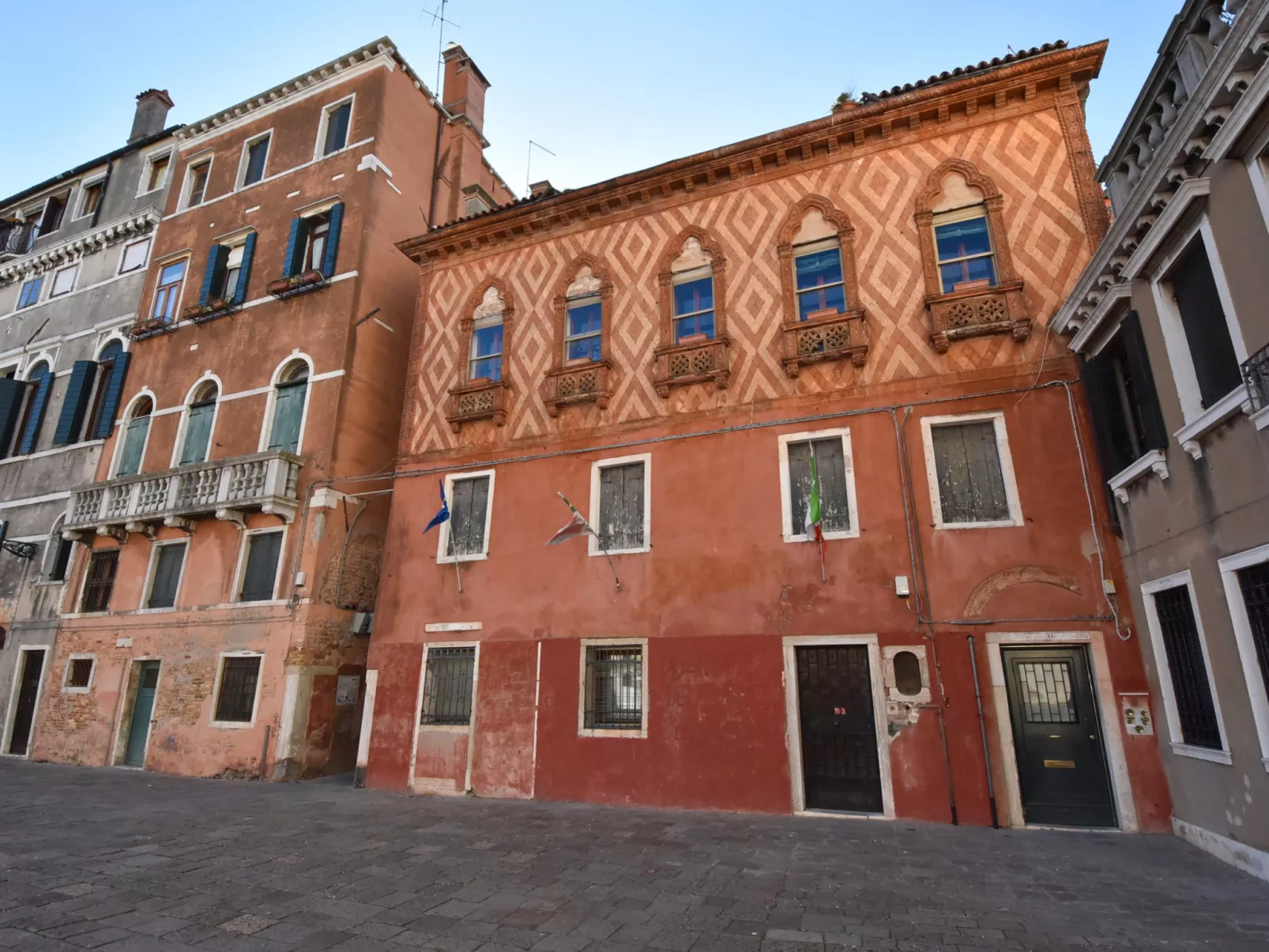 Piano Nobile-Outside