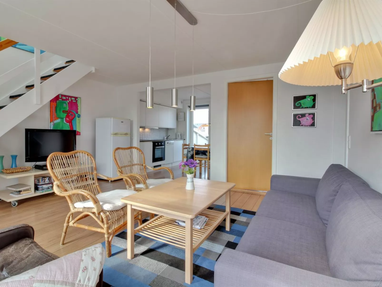 "Asved" - 2.3km from the sea-Drinnen