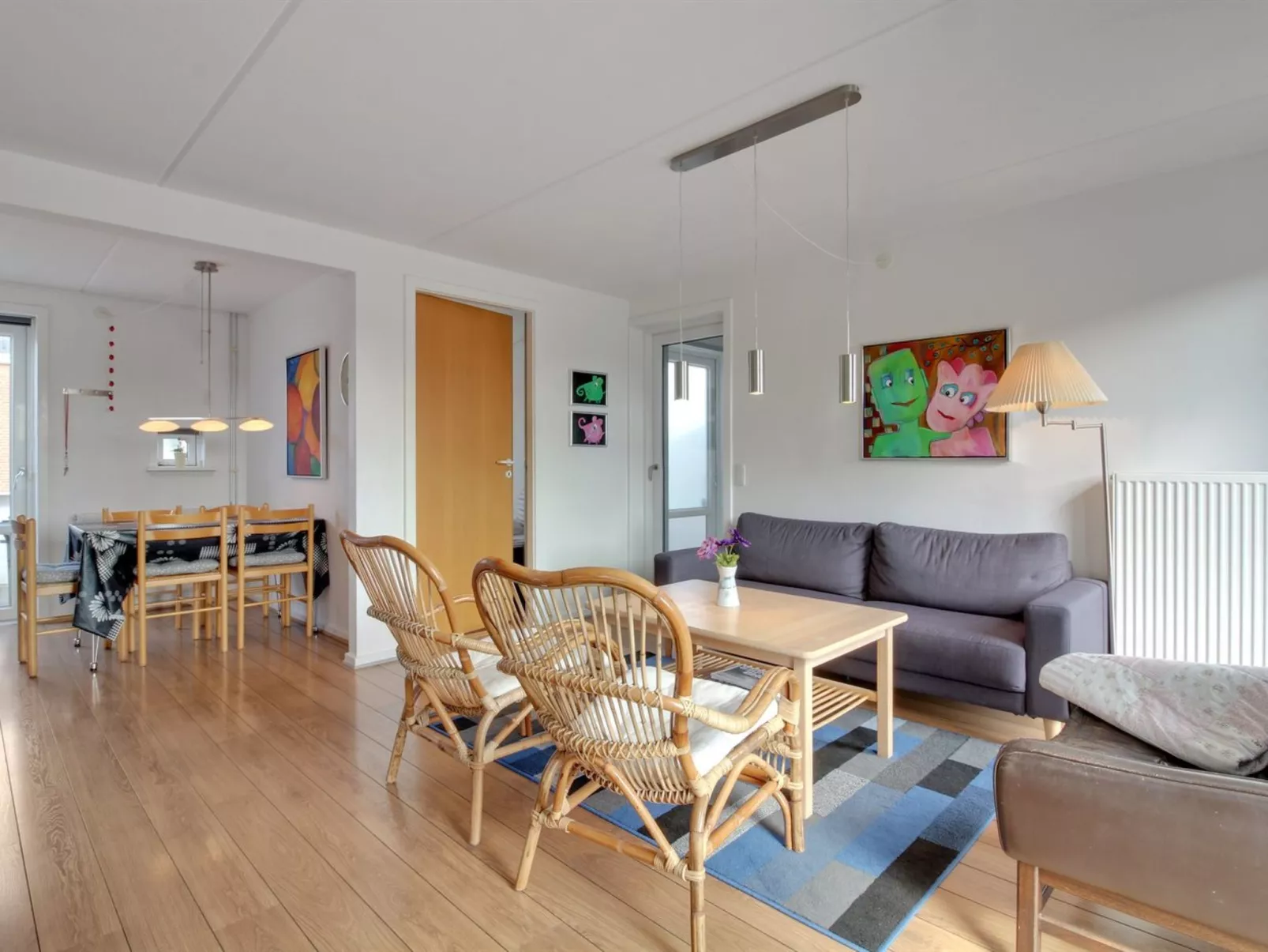 "Asved" - 2.3km from the sea-Drinnen