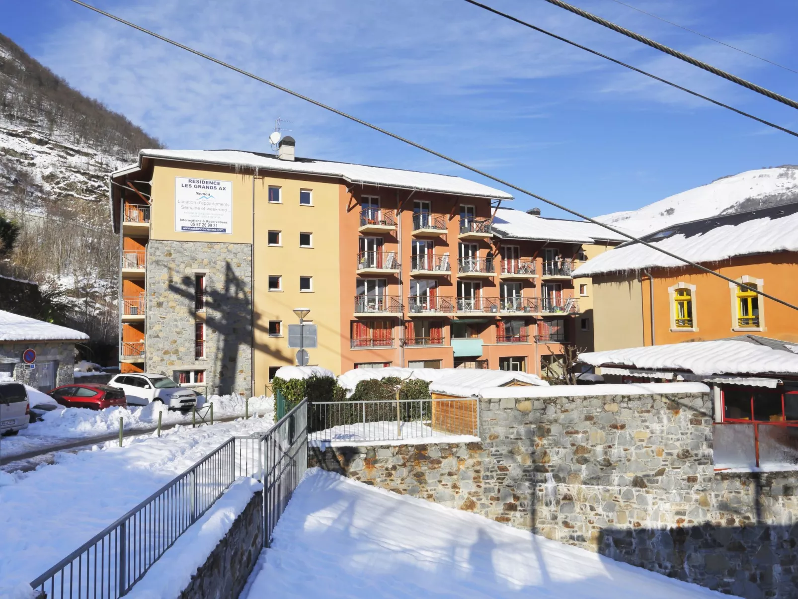 Les Grands Ax-Dehors
