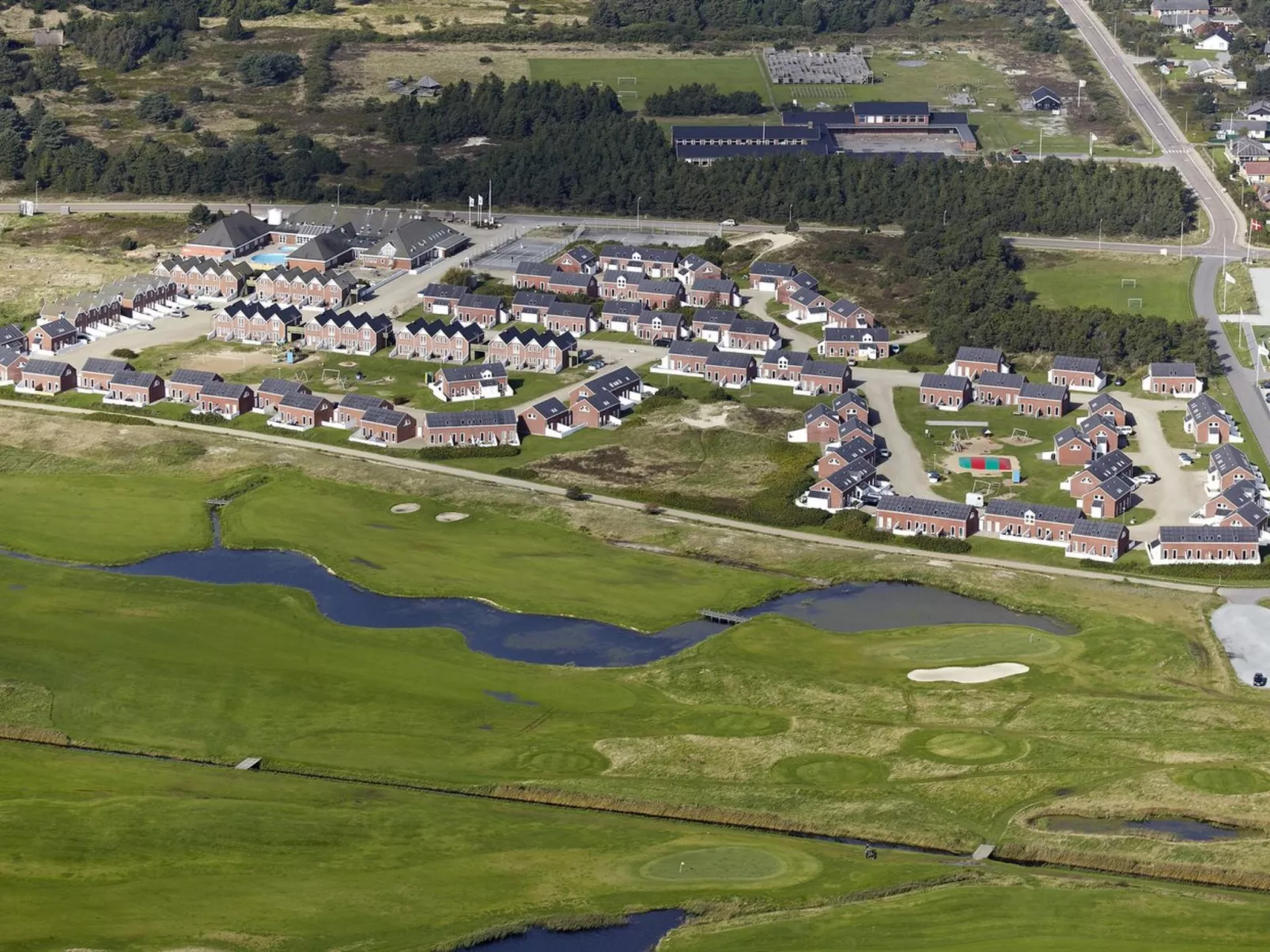 "Enita" - 2.3km from the sea-Outside