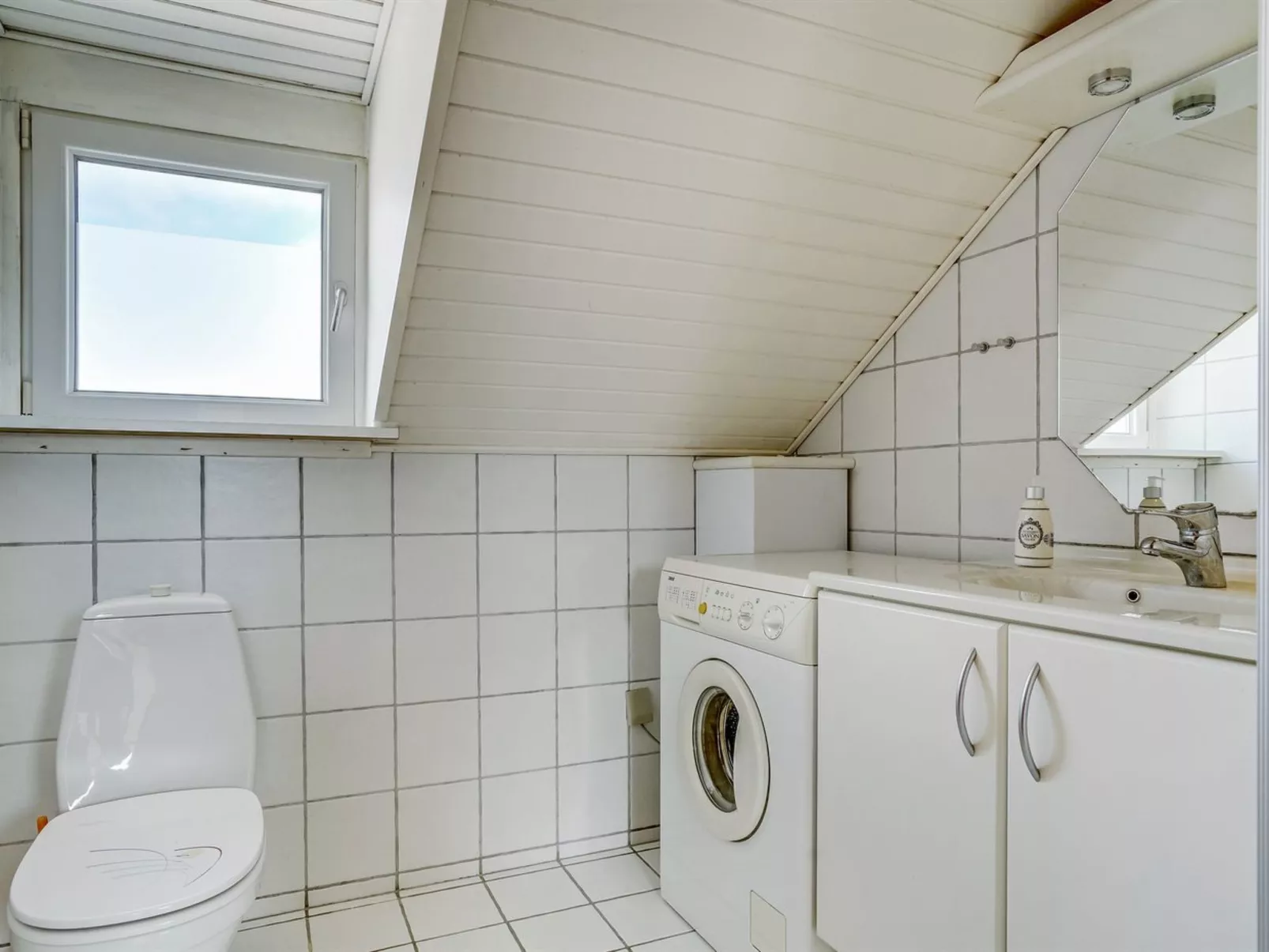 "Fotij" - 2.3km from the sea-Inside