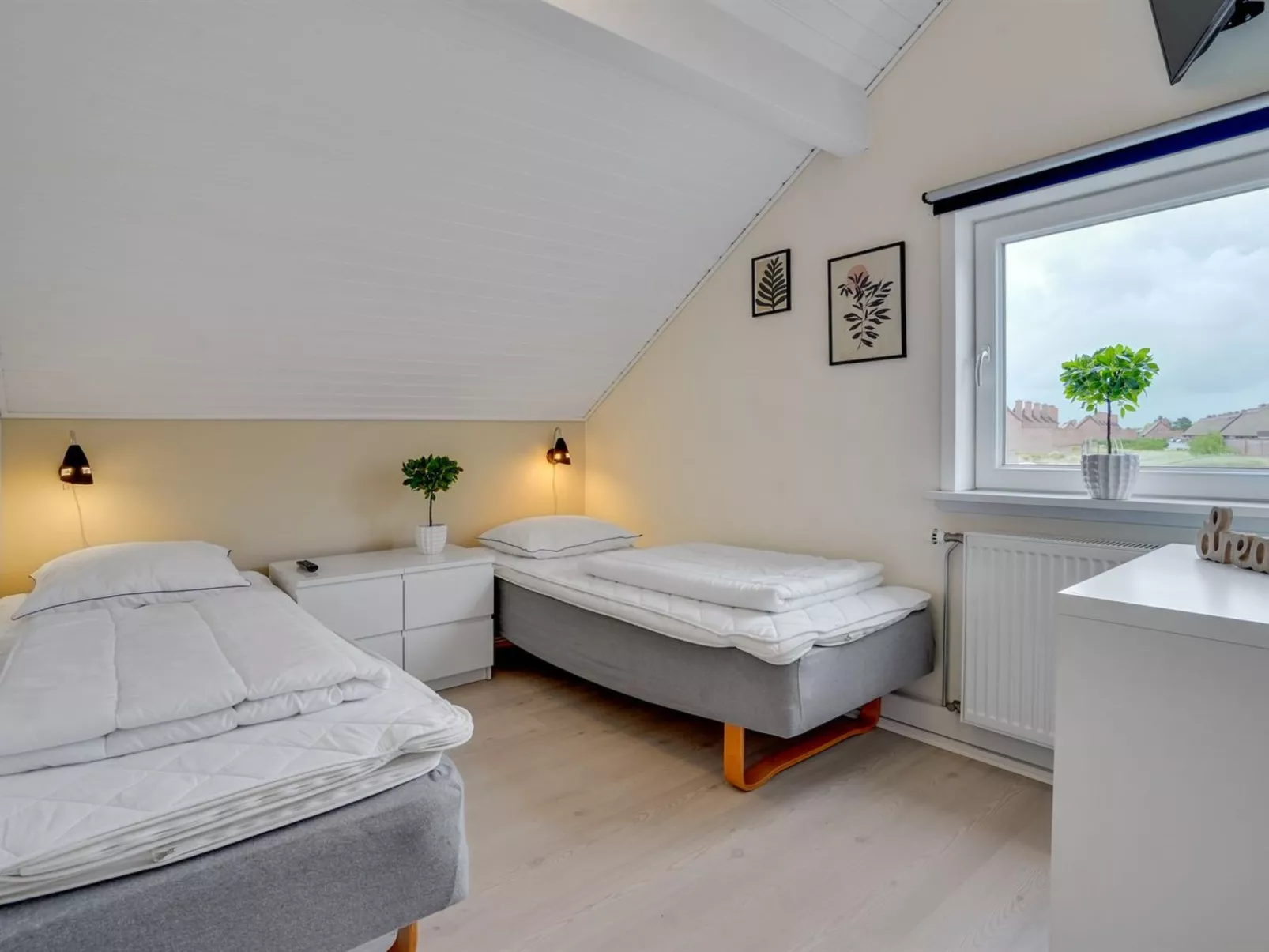 "Iffuer" - 2.3km from the sea-Outside