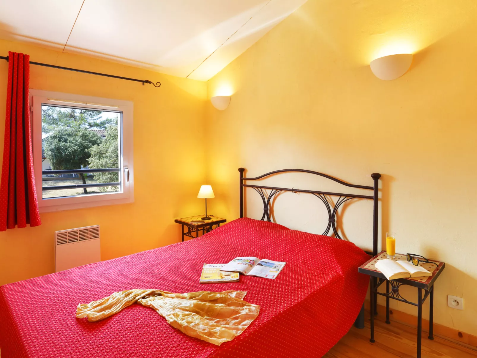 Les Portes des Cevennes-Inside