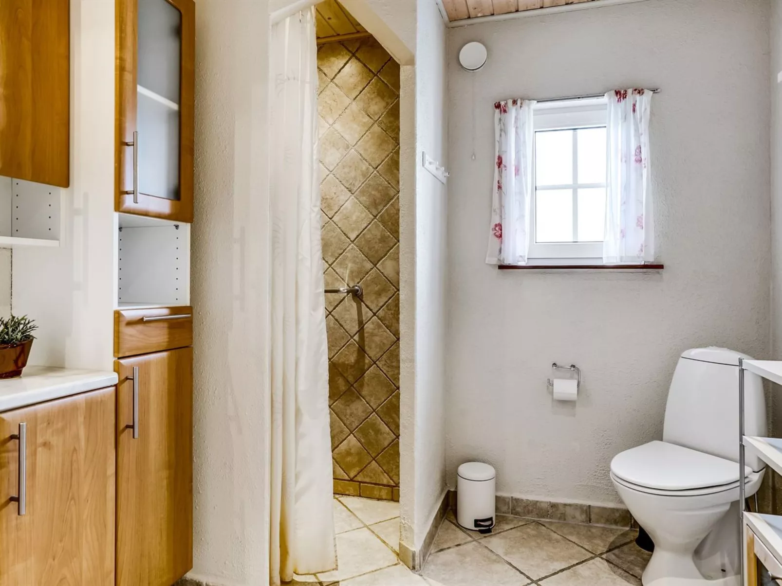 "Adelina" - 500m from the sea-Inside