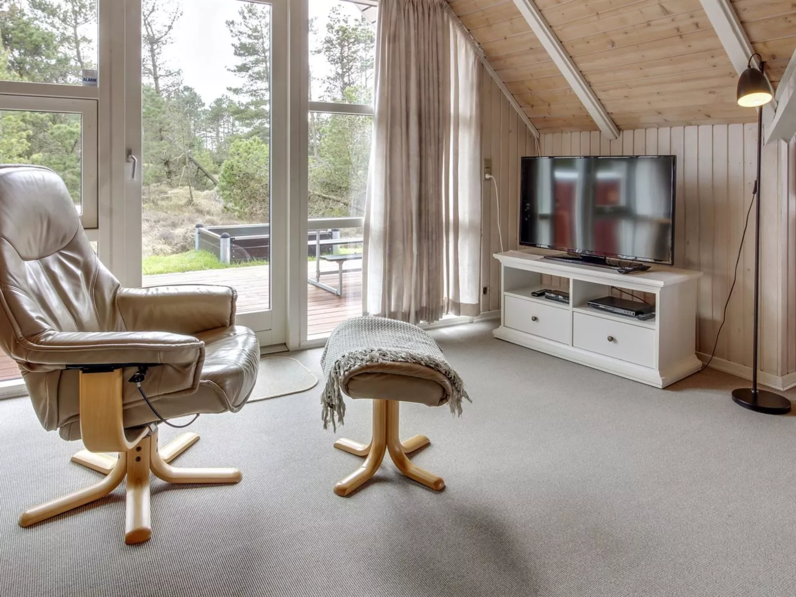 "Dida" - 3.1km from the sea-Inside