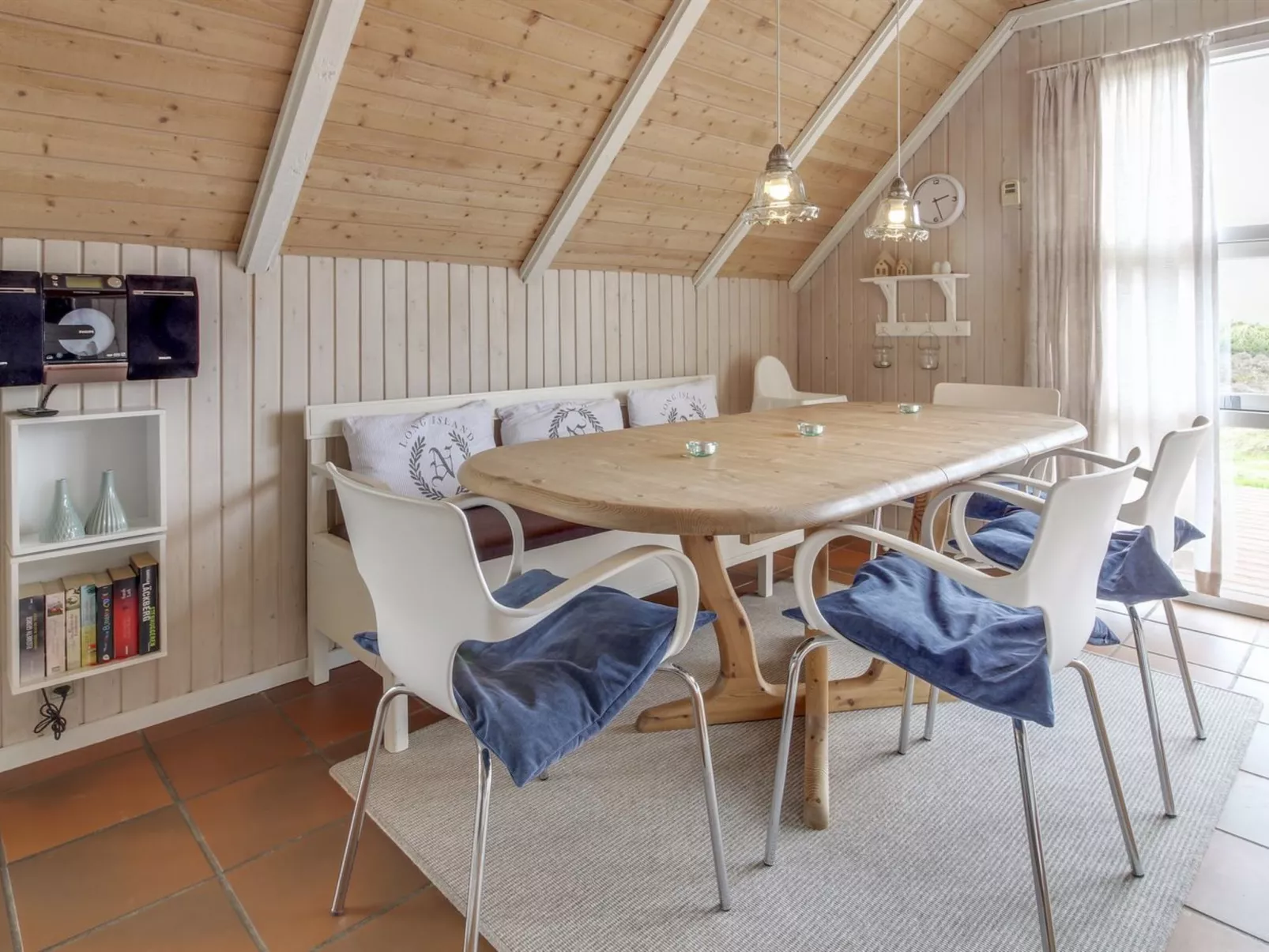 "Dida" - 3.1km from the sea-Inside
